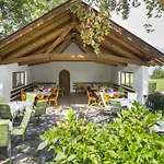Szálloda Isserwirt 3*