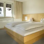 Szálloda Isserwirt Sistrans