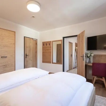 Hotel Isserwirt Sistrans