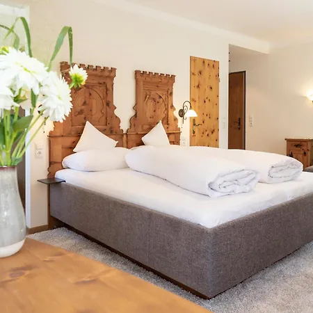 伊塞威特酒店 瑟斯塔斯